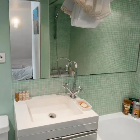 Apartment Bright And Charming In Belleville *