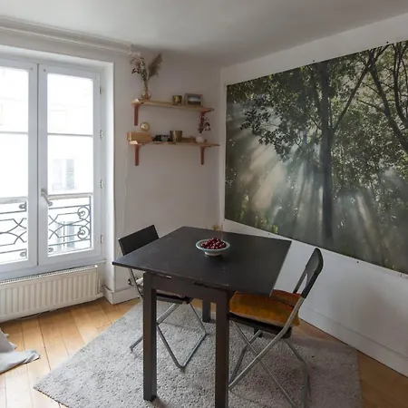 Bright And Charming In Belleville *